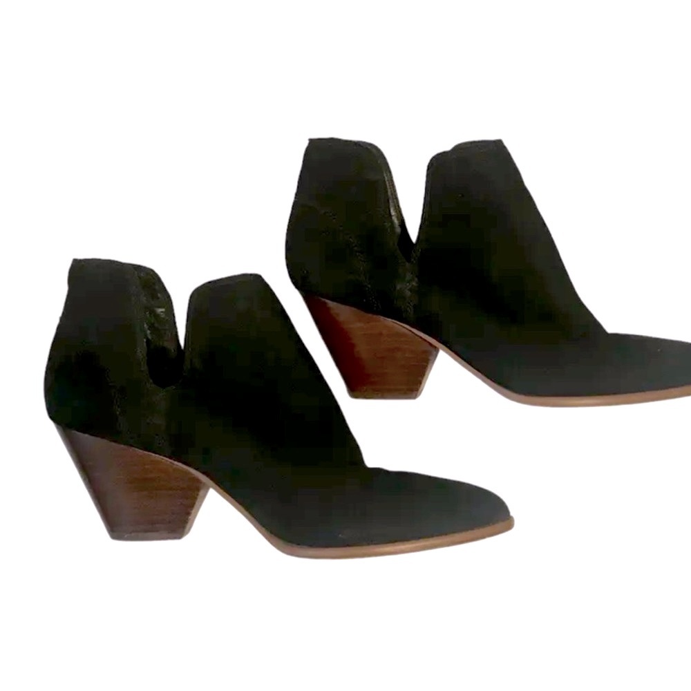 Frye Reina Size 10M Cut Out Bootie
Black Suede/Leather Ankle Boots